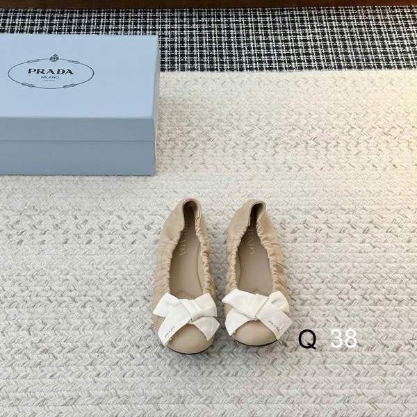 Picture of Prada Shoes _SKUPradasz35-40LY050319007